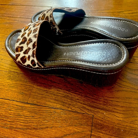 Animal print slides by Donald J Pliner - Picture 3 of 6